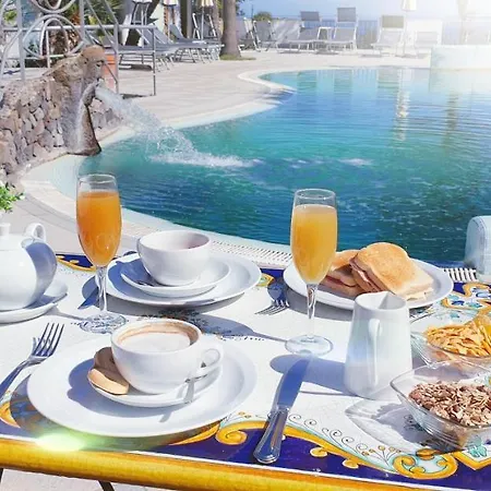 Myage فندق