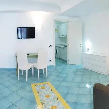 Myage 4* كازاميتْشيولا تيرمي