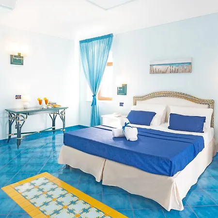 Myage Hotel 4*
